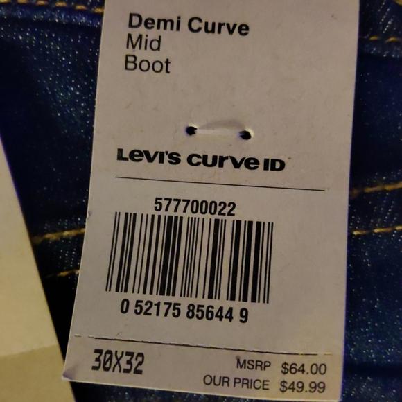 Levi Jeans - Picture 2 of 4